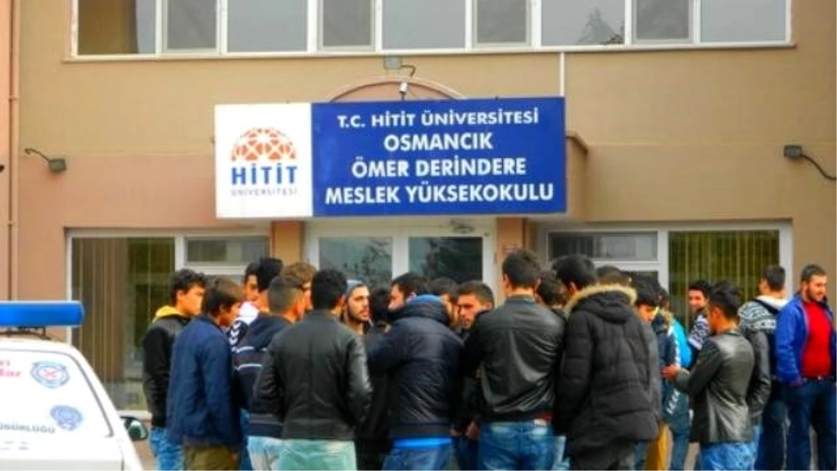 Osmancık\'ta Öfkeli Yüksekokul Öğrencisi Ortalığı Birbirine Kattı