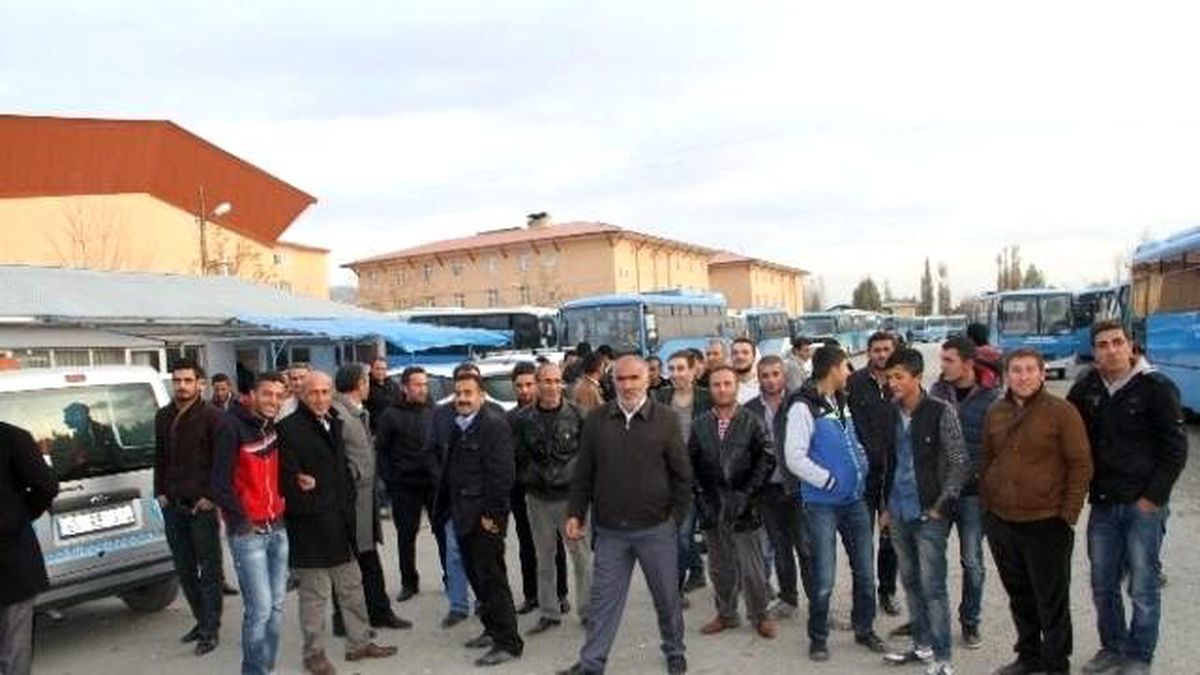 Otobüs Şoförlerinden Kontak Kapatma Eylemi