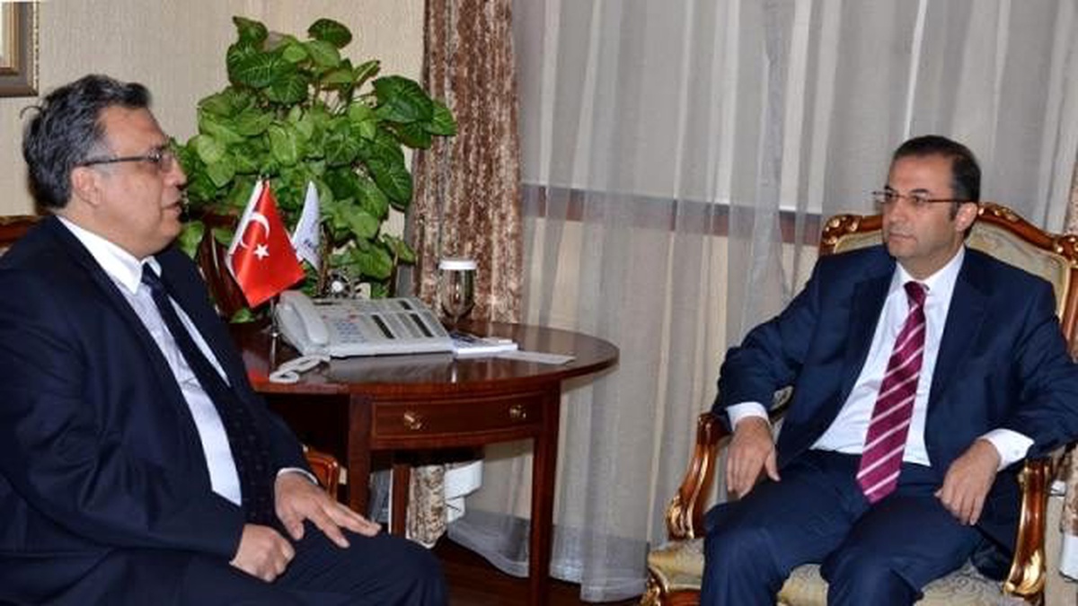 Rus Büyükelçi Karlov\'dan Antalya Valiliğine Ziyaret