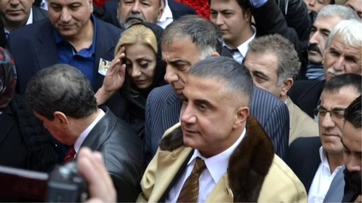Sedat Peker, Yazıcıoğlu\'nun Mezarı Başında MHP\'yi Eleştirdi