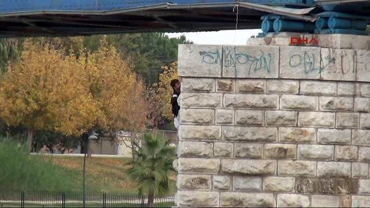 Adana Nehirde Mahsur Kaldı