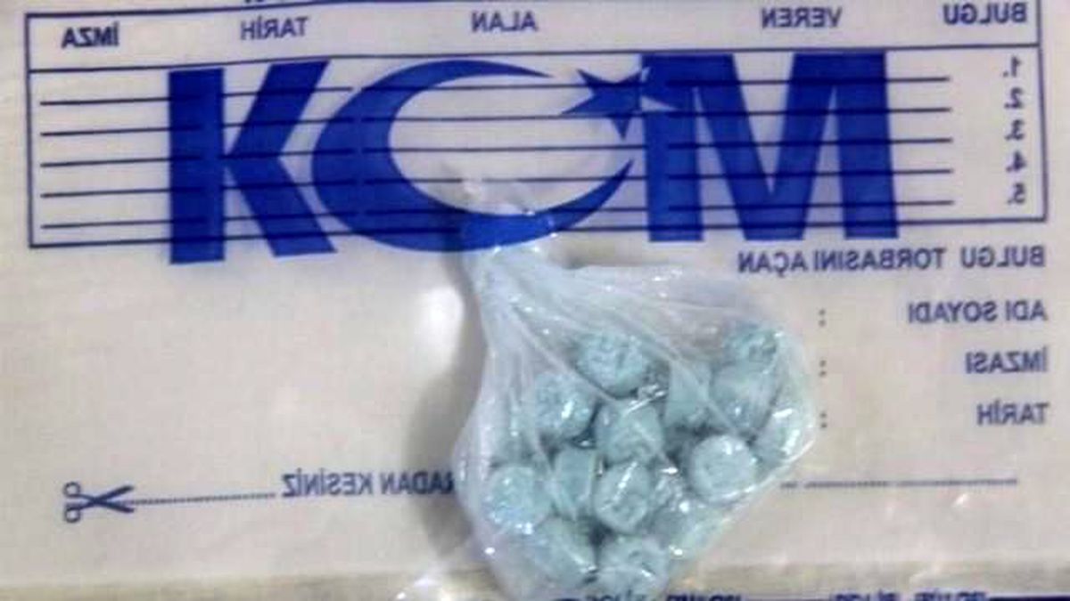 Afyonkarahisar\'da Polis 33 Adet Ecstasy Hap Ele Geçirdi