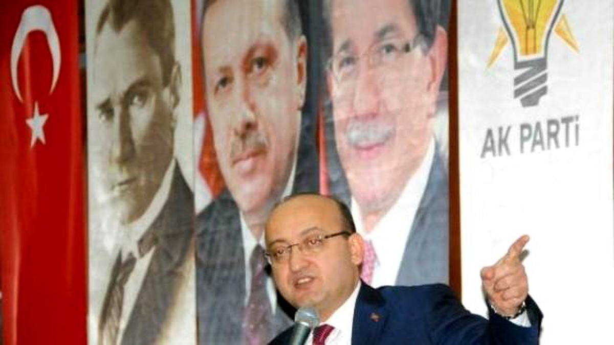 Akdoğan: 12 Yıldan Bu Yana AK Parti\'ye Saldıran Yapıların Hepsi Paralel