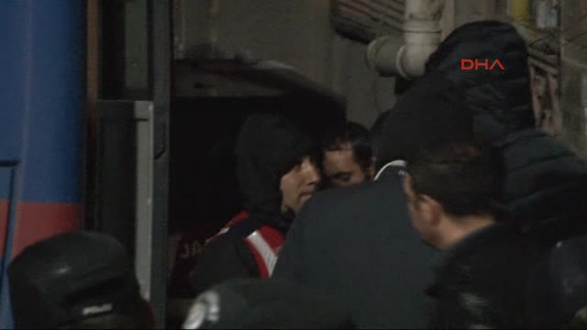 Alaattin Çakıcı Annesinin Evinden Ayrıldı