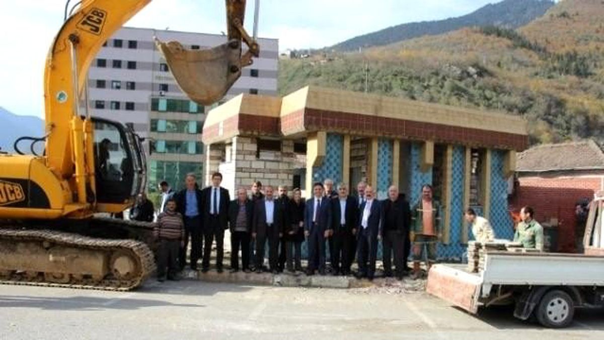 Başkan Koçhan, Maçka\'ya Yakışmayan Görüntüyü Ortadan Kaldırdı