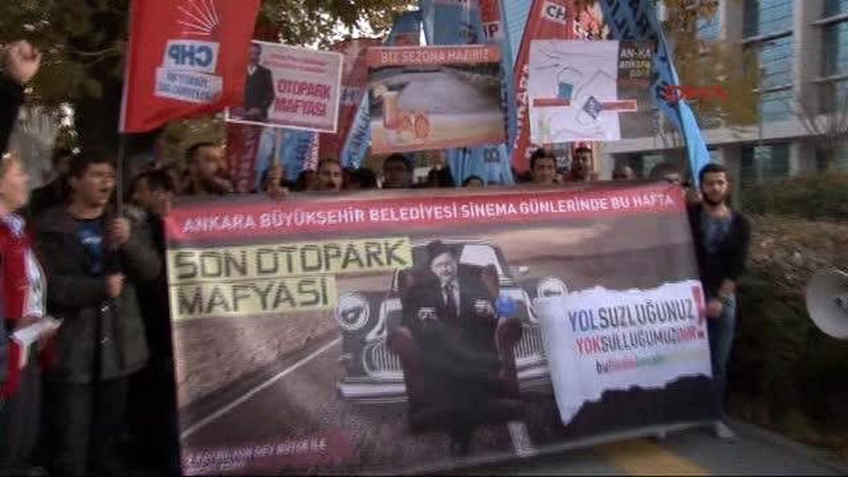 CHP\'lilerden Yumurtalı Otopark Protestosu