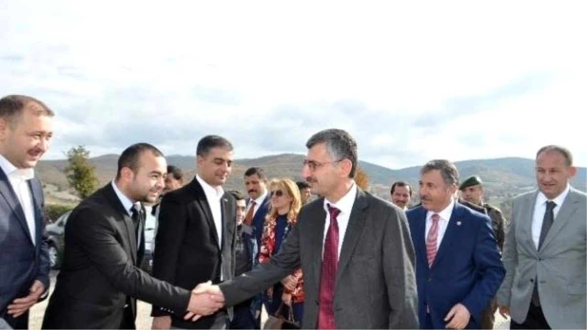 Demirci\'de Zeytinyağı Fabrikası Törenle Hizmete Açıldı
