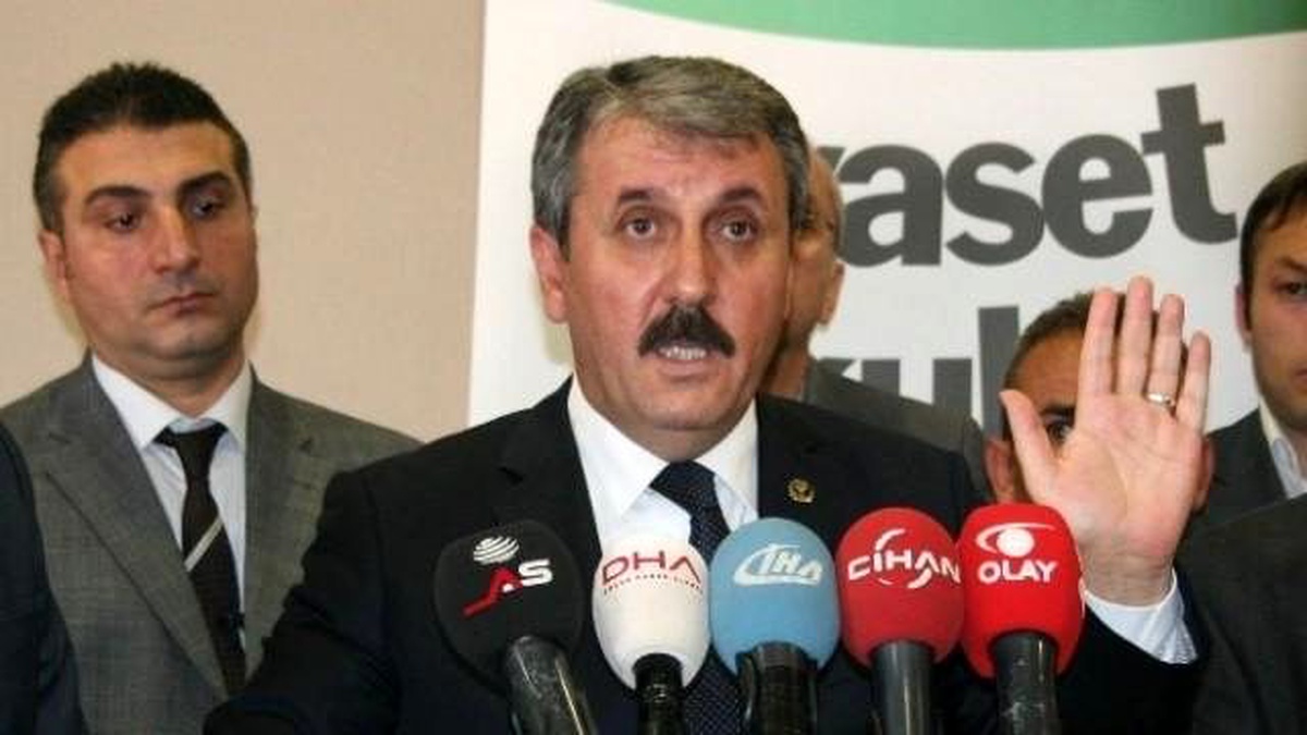 Destici: "Ak Saray\'ın İsmi Tarihte Kaçak Olarak Kalacak"