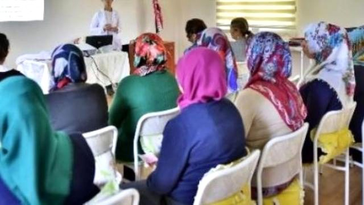 Kanser Semineri Bu Kez Başak Aile Merkezi\'nde