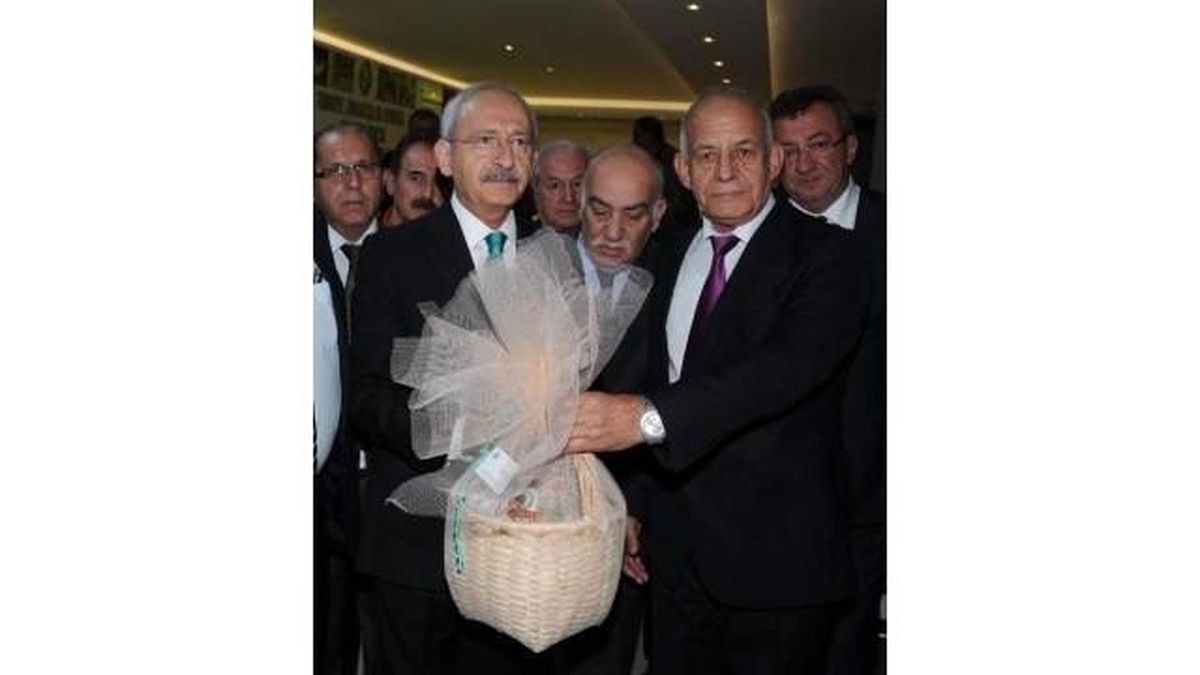 Kılıçdaroğlu: Bin Odalı Saray Yaptırmakla İtibar Değil, Alay Sahibi Olunur (2)