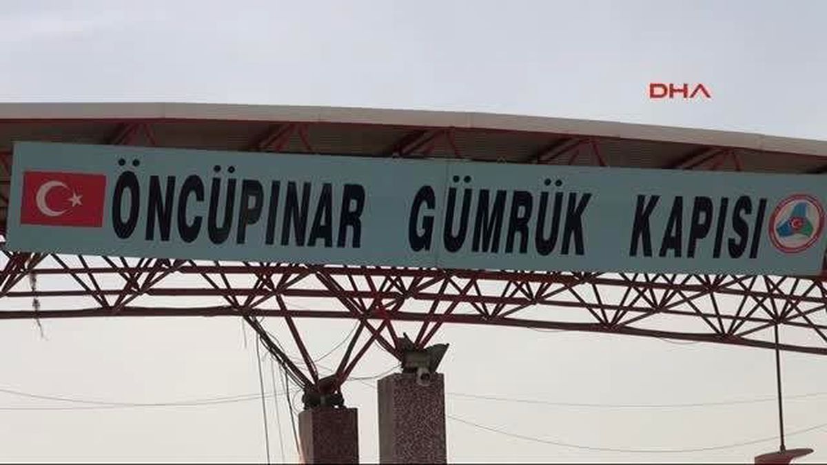 Kilis Suriyelilerin Türkiye\'ye Giriş Çıkışları Sürüyor