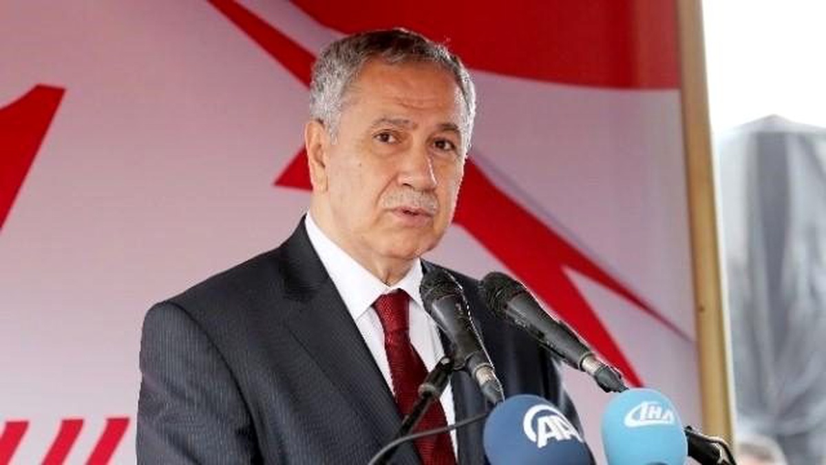 KKTC\'nin 31. Kuruluş Yıldönümü Törenle Kutlandı