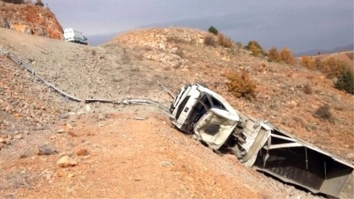 Maden Kazası İçin Ertelediği Düğününe Bir Hafta Kala Trafik Kazasında Öldü