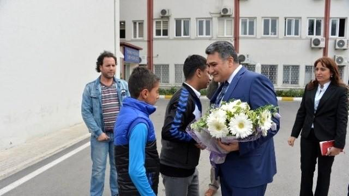 Mersin\'li Öğrenciler \'Mavi Umut Treni\' Projesi ile Adana\'yı Gezdi