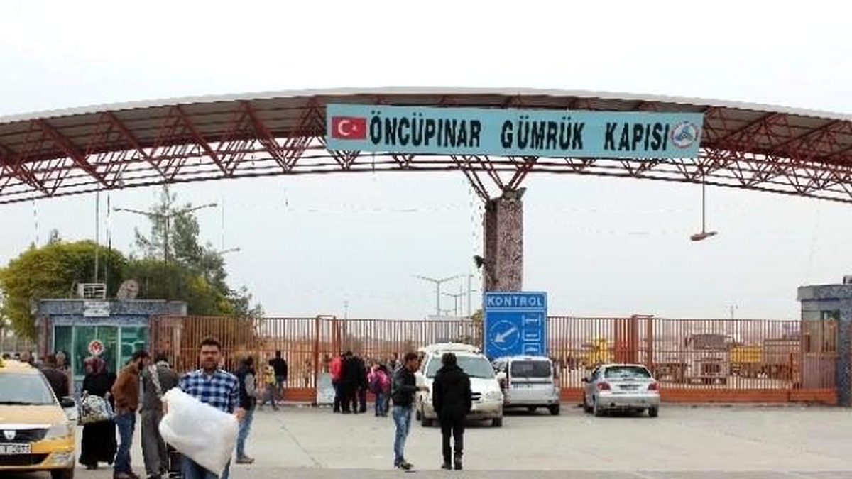 Öncüpınar Sınır Kapısı\'ndan Suriyelilerin Giriş- Çıkışları Sürüyor