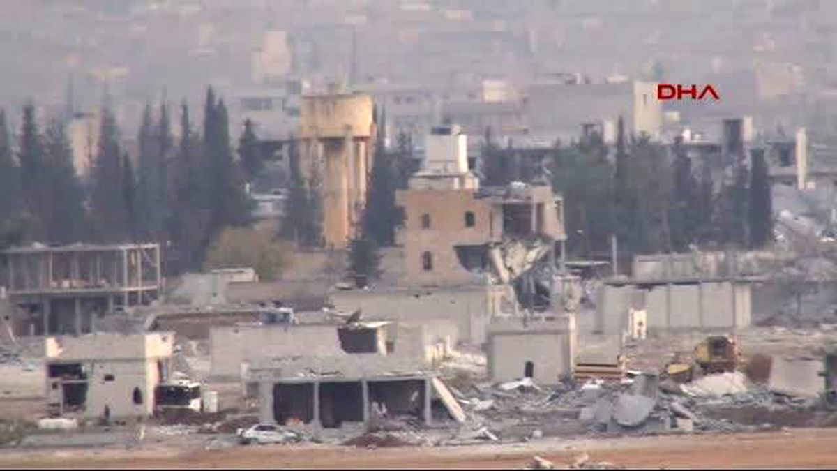 Kobani\'de Çatışmalar 3 Bölgede Devam Ediyor