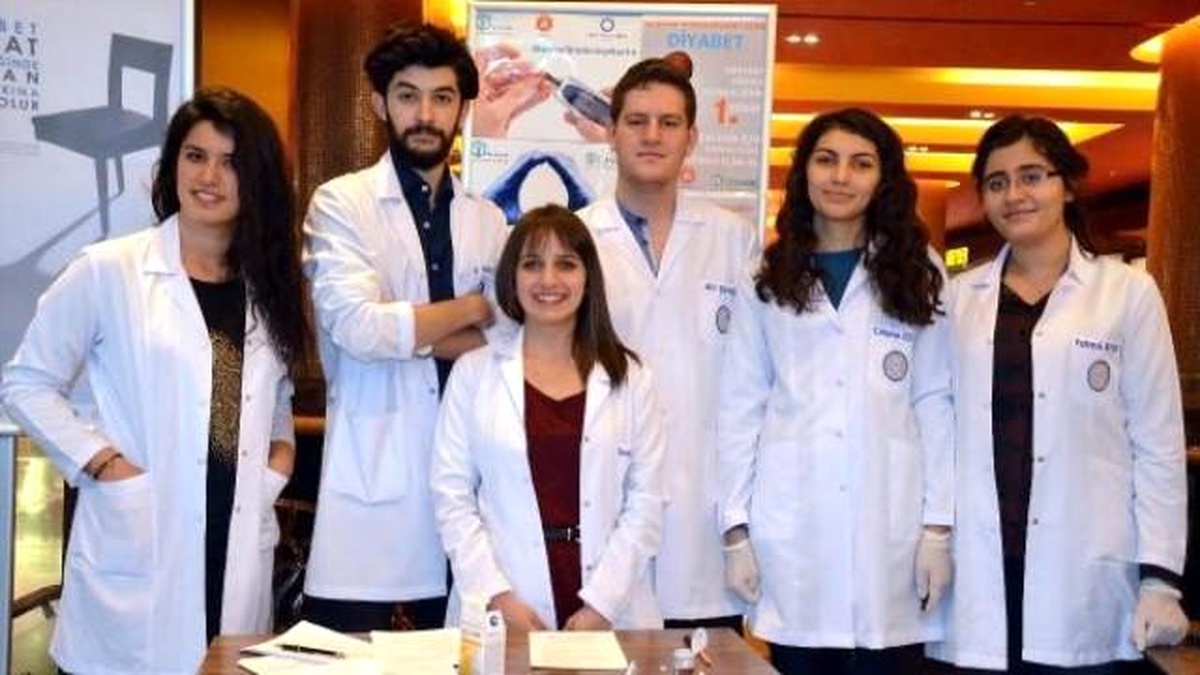 Tıp Öğrencilerinden "Kontrolümdesin Şekerim" Ölçümü