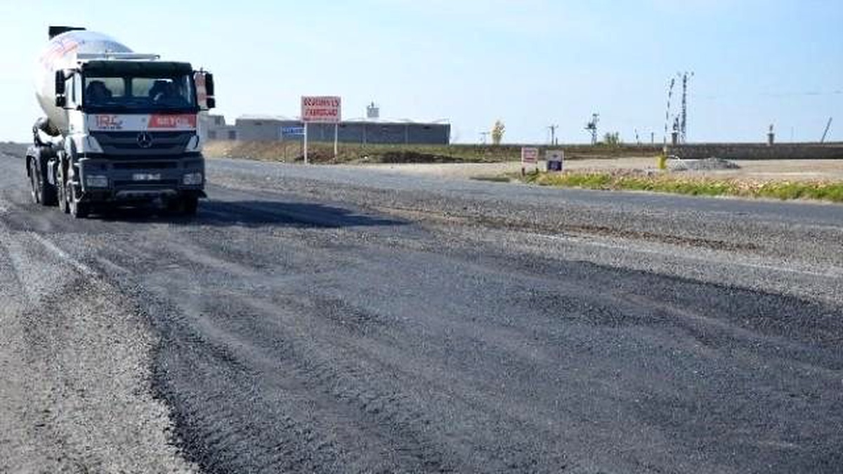 Yeni Yapılan Yollar Kazaya Davetiye Çıkarıyor