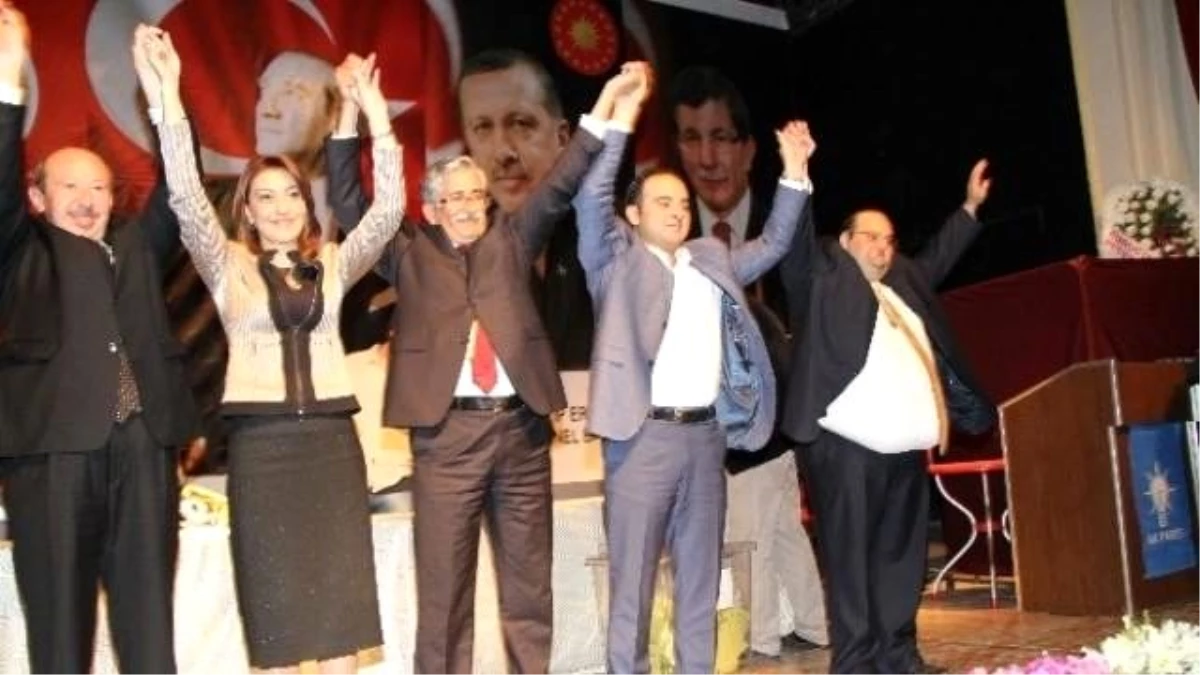 AK Parti İlçe Başkanlığını Şenyiğit Kazandı