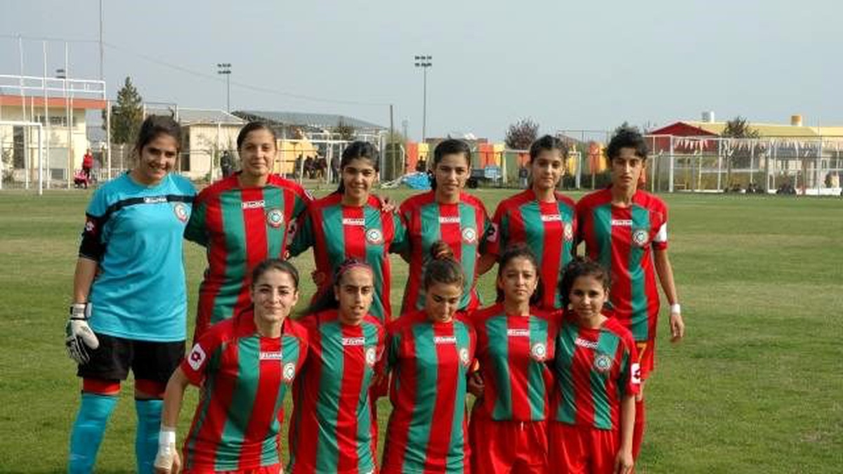 Amedspor Kızları, Kahramanmaraş\'a Gol Yağdırdı