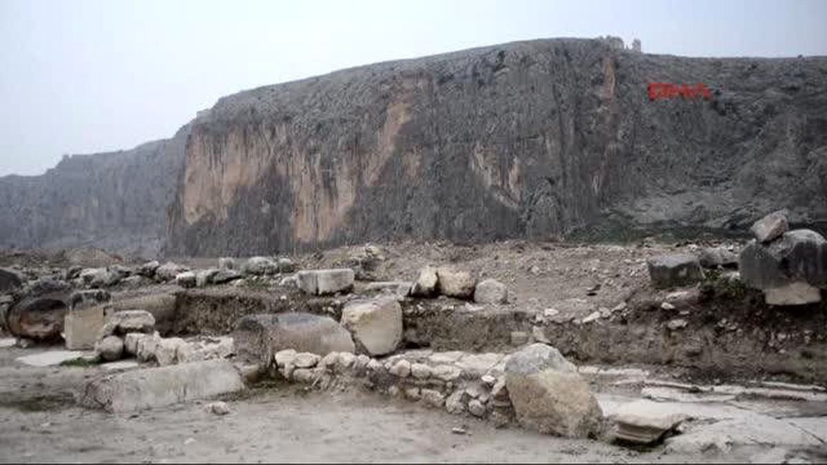 Bakan Çelik'ten Anavarza'ya Tam Destek