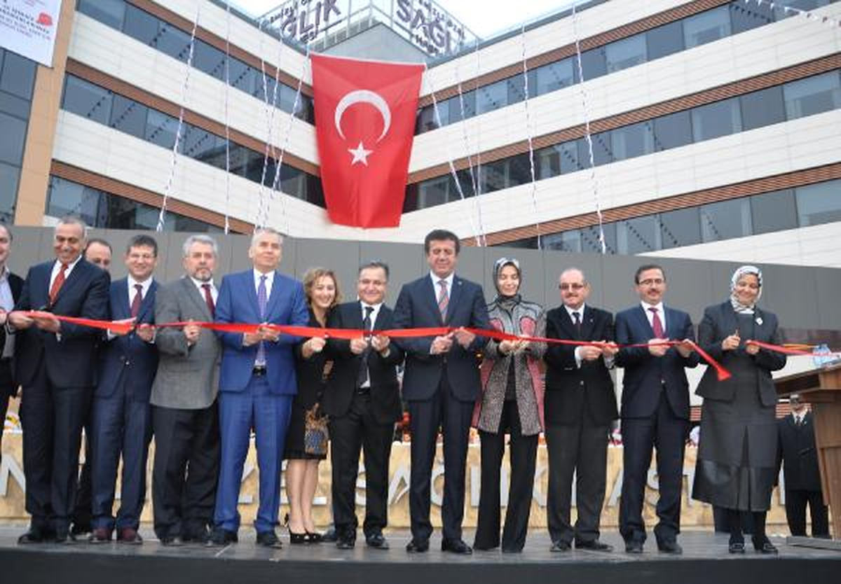 Bakan Zeybekci, Aile Doktorunun Hastanesini Açtı