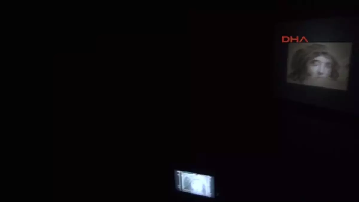 Çingene Kız \'Erkek Olabilir\' Esprisi