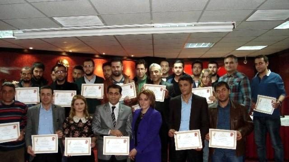 Eczacı Teknisyenleri Kozmetoloji Belgesi Aldı
