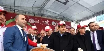 Festivalde 5 Ton Çiğ Köfte, 15 Ton Nar Tüketildi