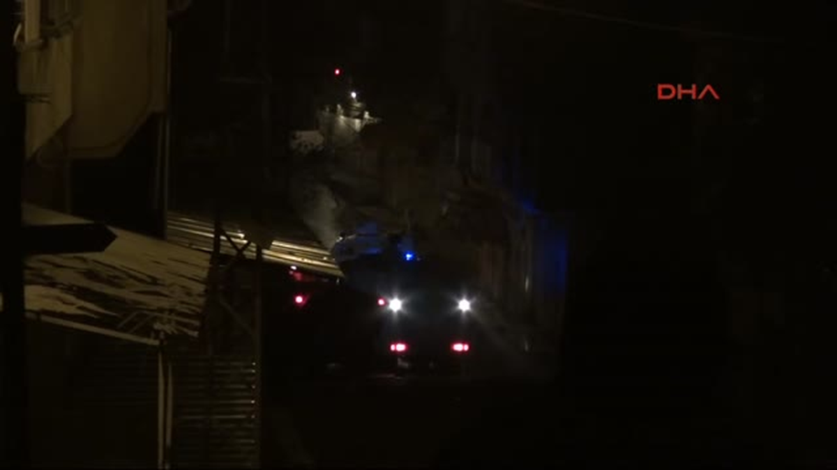 Gaziantep\'te Taş Atan Gruba Gazlı Müdahale