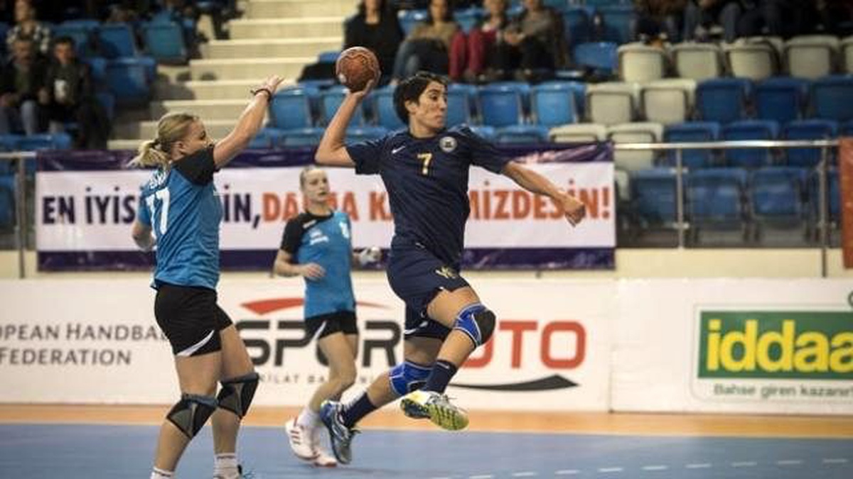 Yenimahalle Belediyespor Hentbol Takımı, Issy Paris Hand 26-23 Yenildi