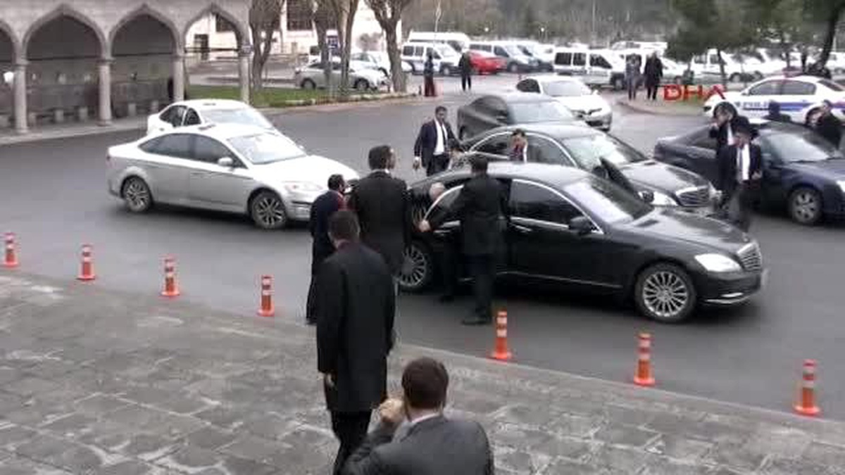 Kayseri Kurtulmuş, Kayseri\'de Türbe Ziyaret Etti