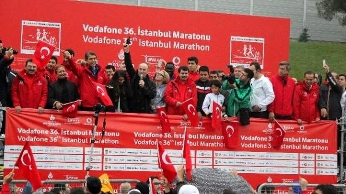 Topbaş: "Köprü Üzerinde Aynı Anda Tempo Olmasın Diye Katılımcıları Böldük"