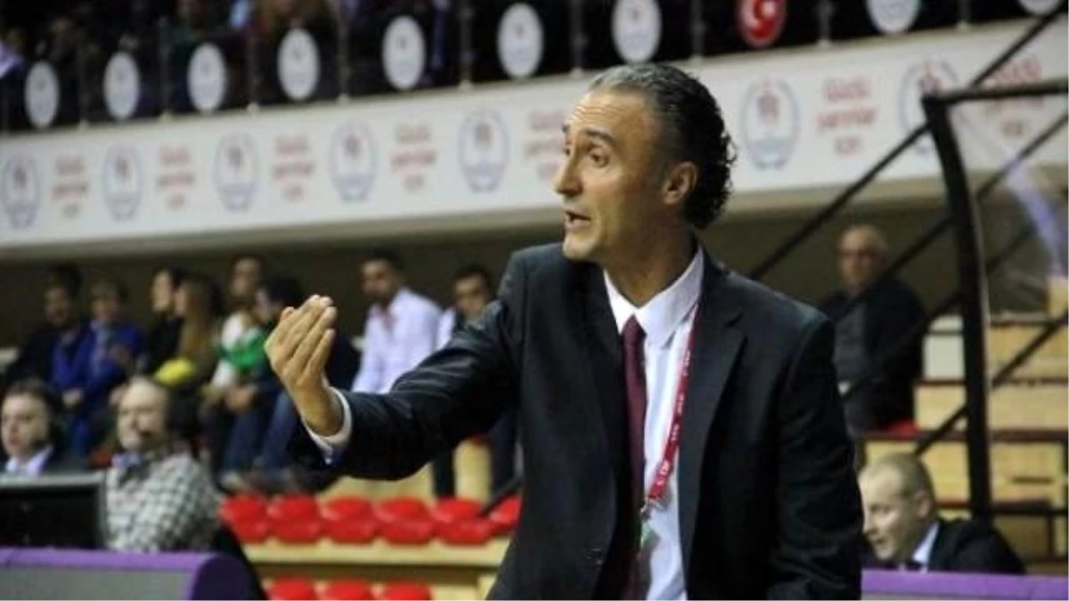 Trabzonspor Mp Başantrenörü Hakan Demir İstifa Etti