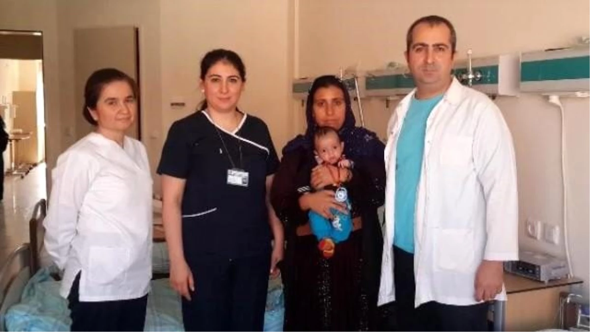 Osmaniye\'de 35 Günlük Bebeğe Mide Ameliyatı Yapıldı
