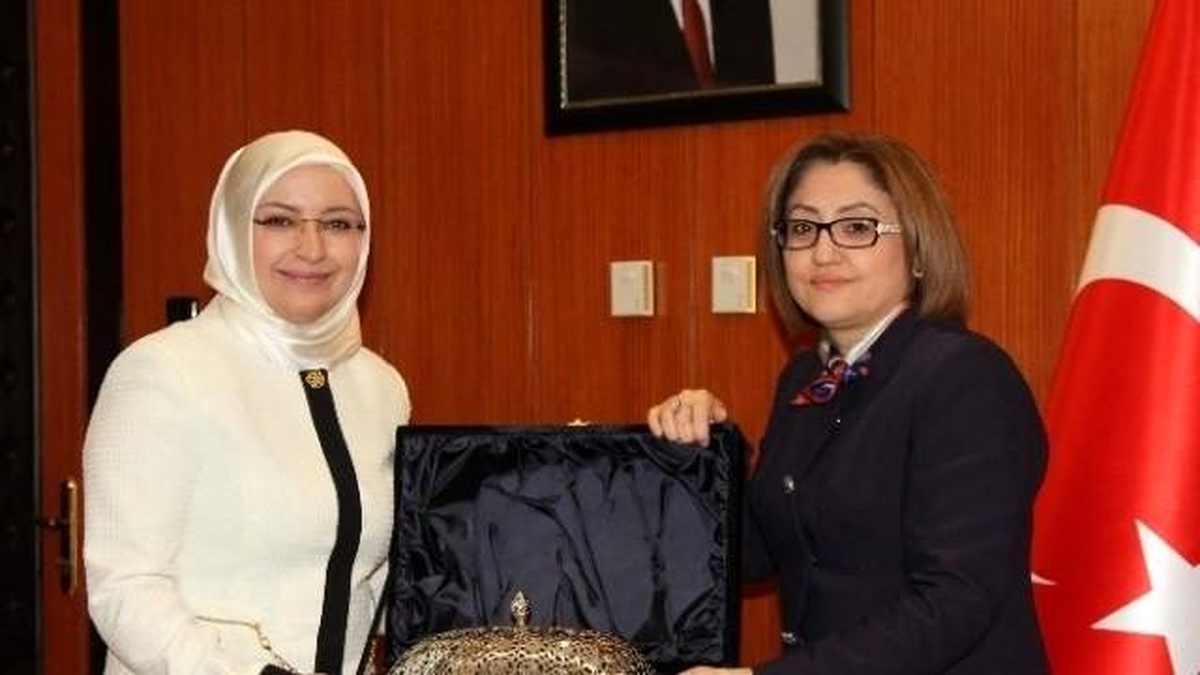 Aile ve Sosyal Politikalar Bakan Yardımcısı Atabek\'den Şahin\' E Ziyaret