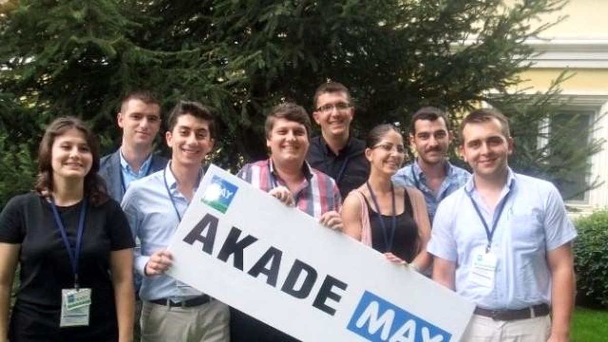 Akademay" İlk Mezunlarını Verdi