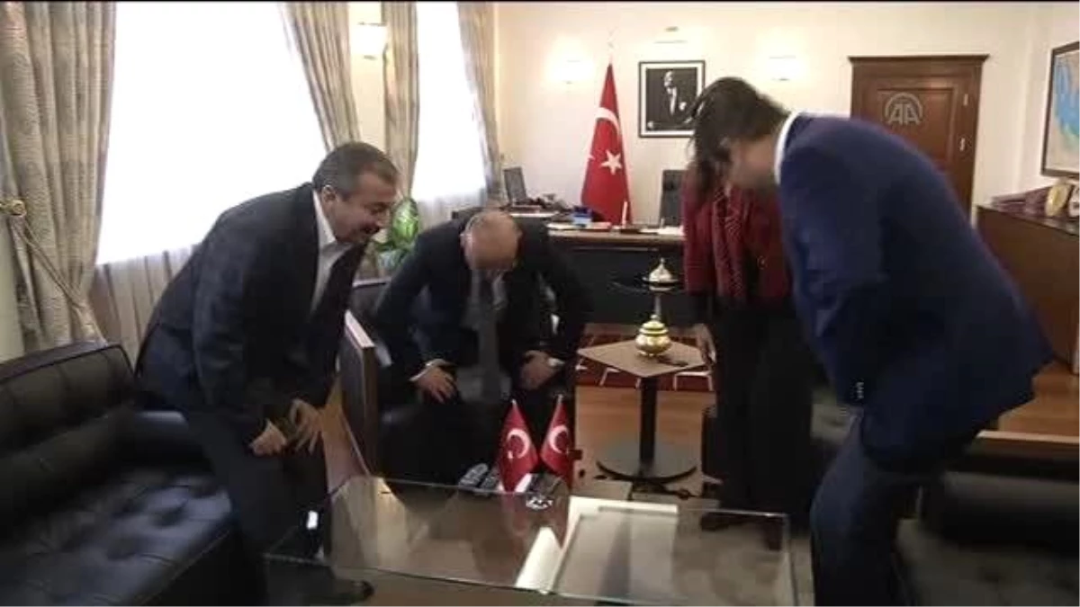 Başbakan Yardımcısı Akdoğan, HDP Heyetini Kabul Etti