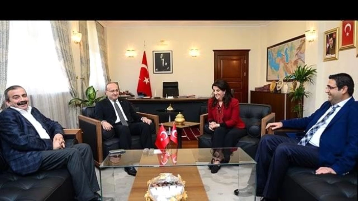 Akdoğan, HDP Heyetini Kabul Etti