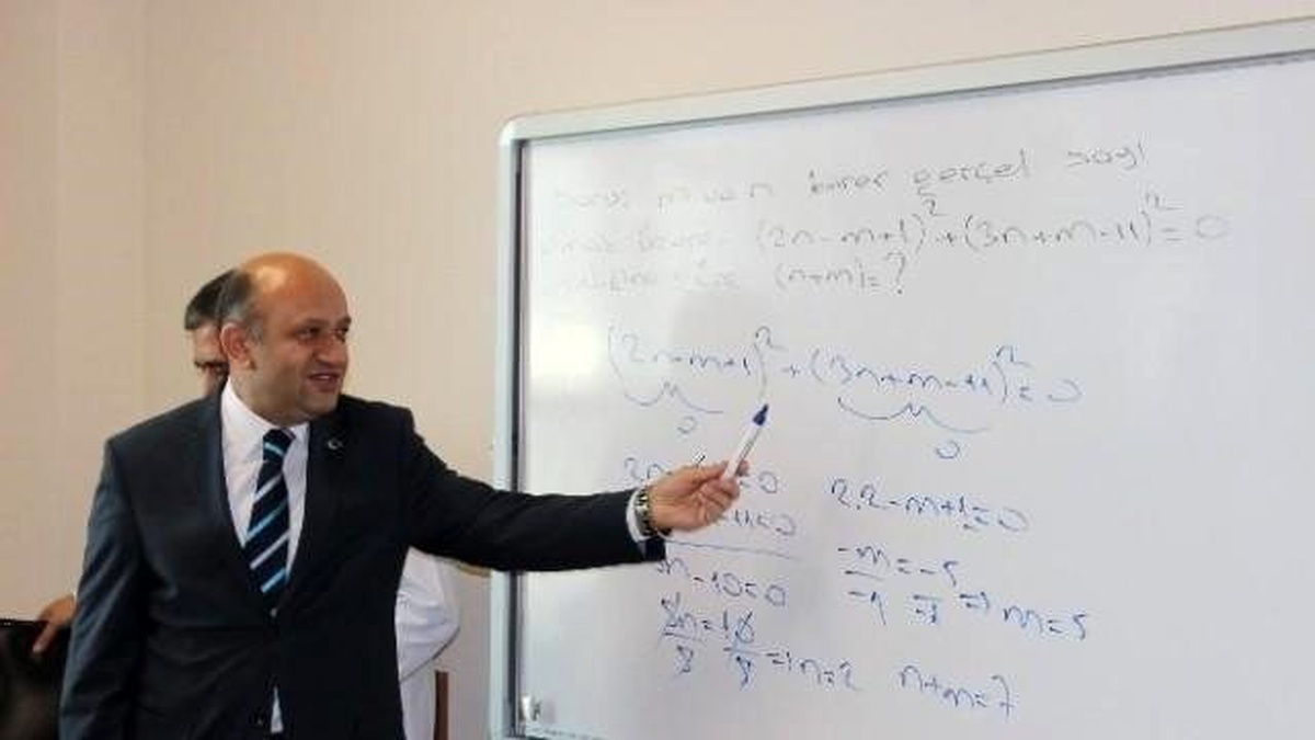 Bakan Işık Öğrencilere Matematik Dersi Verdi