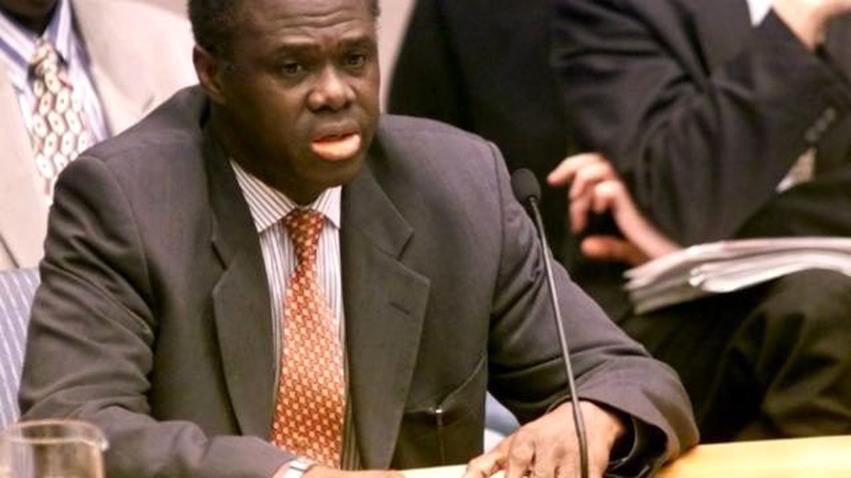 Burkina Faso\'da Geçici Dönem Başkanı Eski Dışişleri Bakanı Kafado Oldu