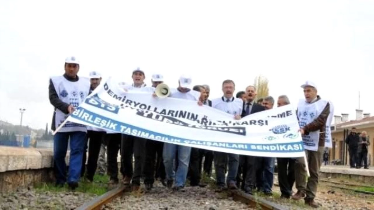 Gaziantep\'te Demir Yolu İşçilerinden Özelleştirme Eylemi