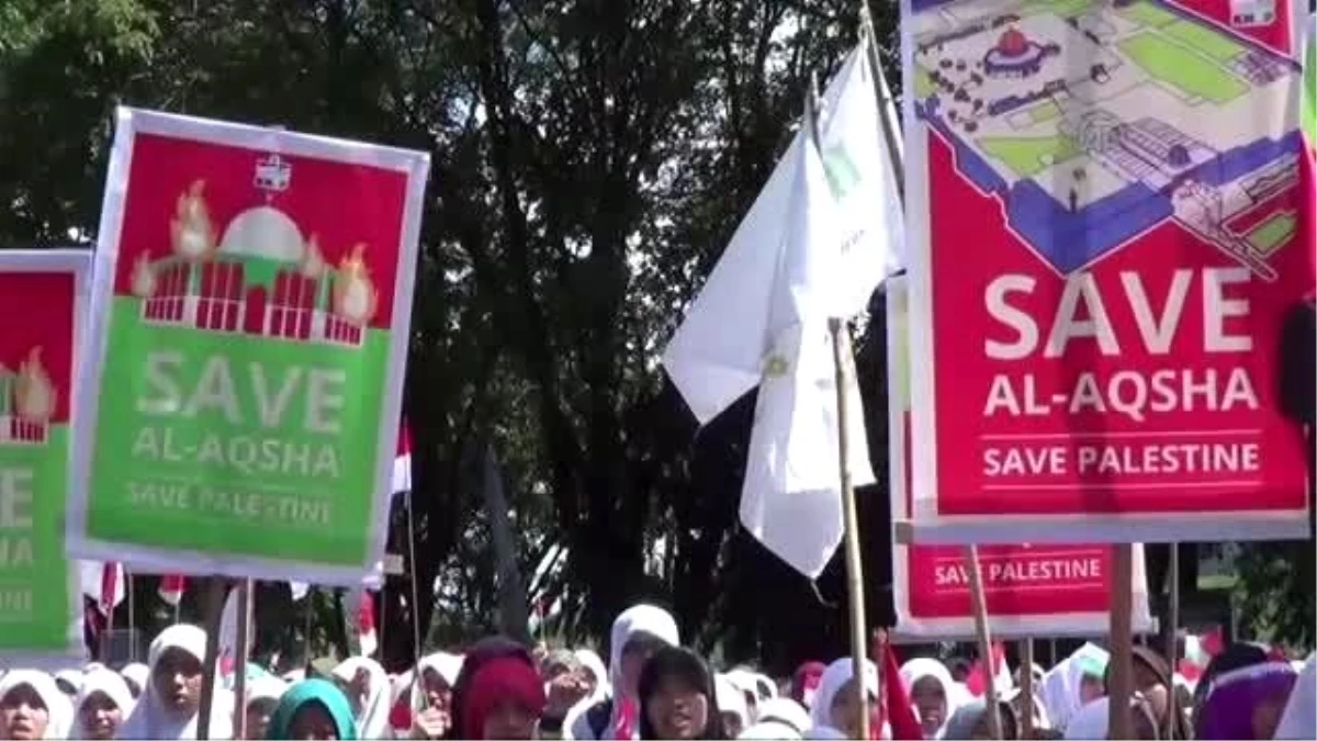 Endonezya\'da Mescid-i Aksa Saldırıları Protesto Edildi