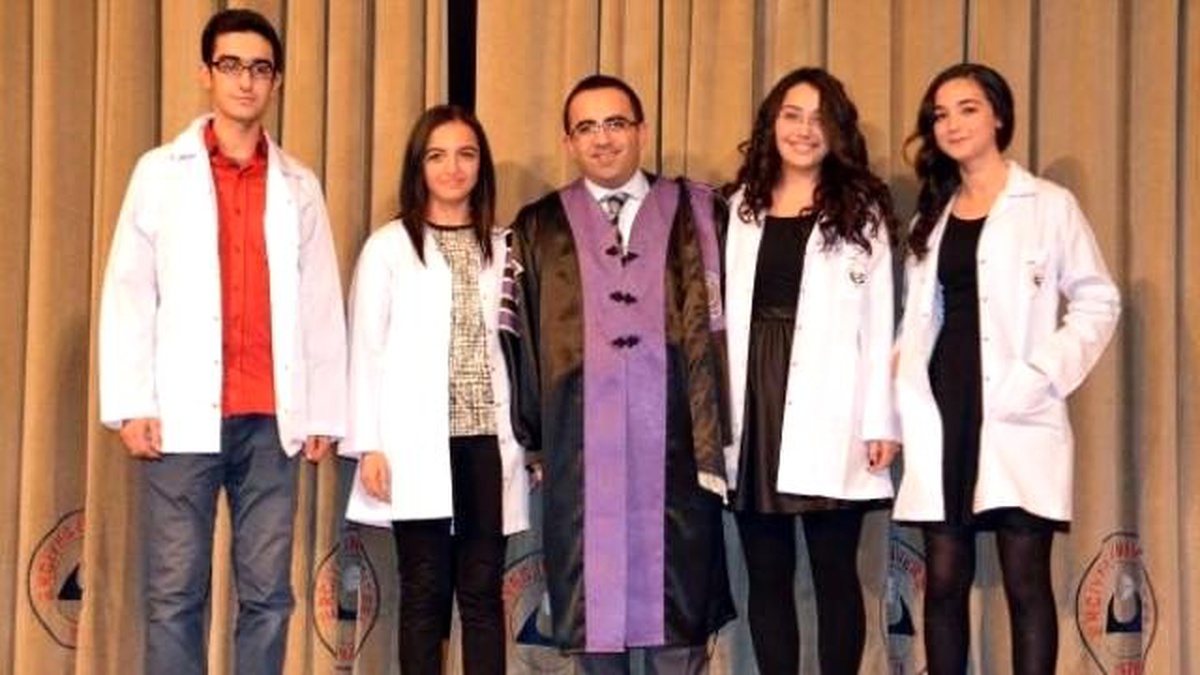 Erü Diş Hekimliğini Kazanan 111 Öğrenci Beyaz Önlük Giydi