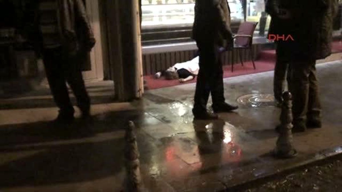 Eski Sevgilisini Tabancayla Yaraladı