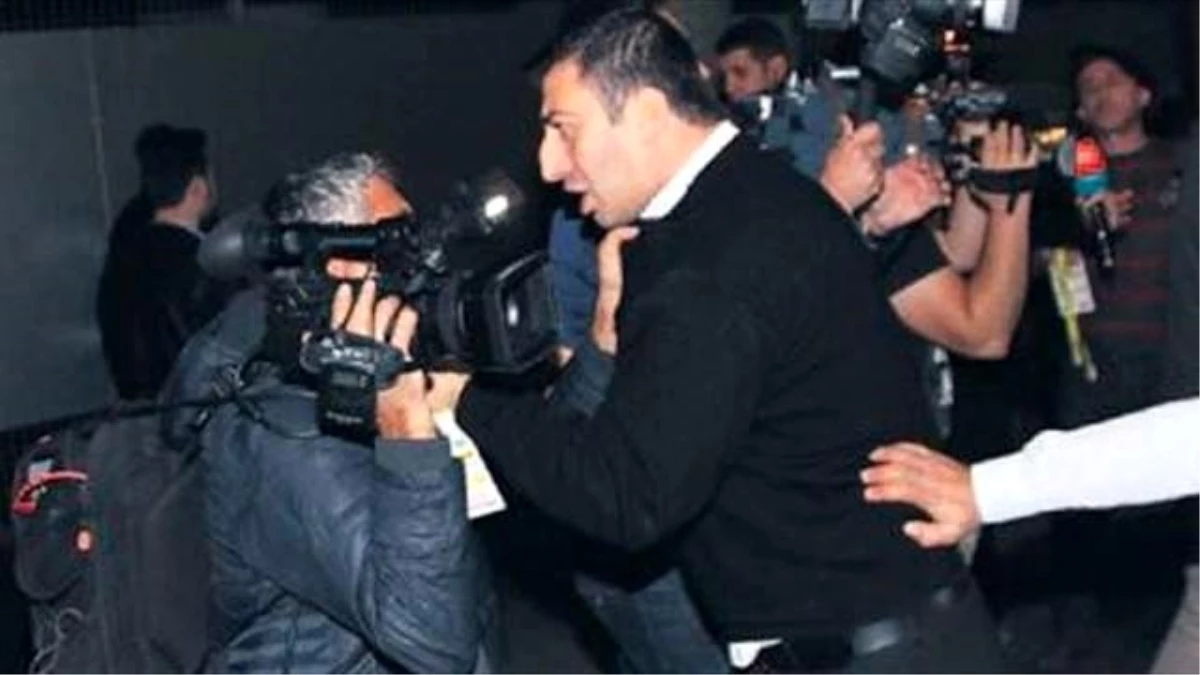 Fanatik Muhabiri Metin Karabaş, Tt Arena\'da Gazetecilere Yapılan Saldırıyı Anlattı
