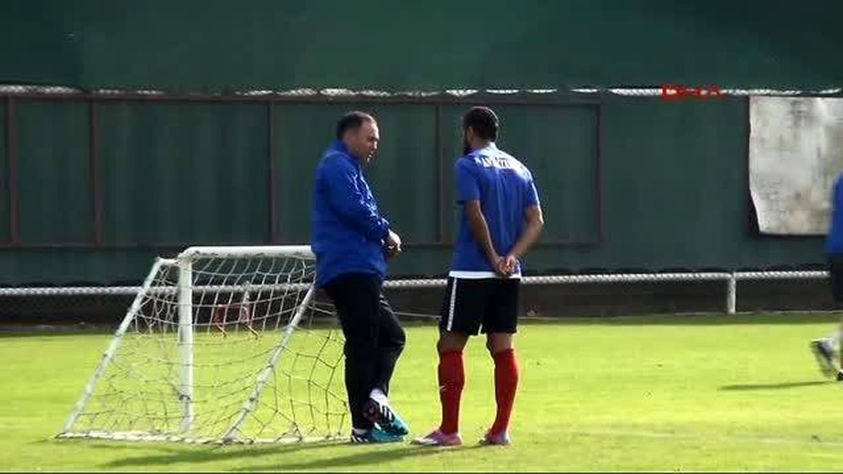 Hami Mandıralı İlk Antrenmanında