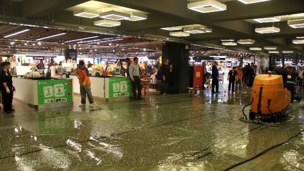 Havalimanını Su Bastı, Çalışanlar Seferber Oldu