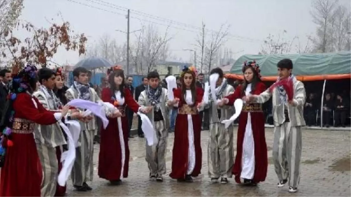 Kayserili Avukattan Yüksekova\'ya Okul