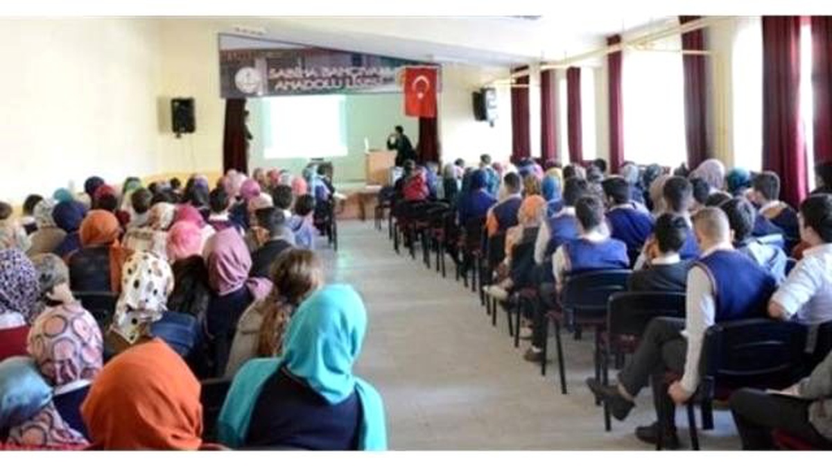 Öğrenciler Terörizme Karşı Uyarıldı